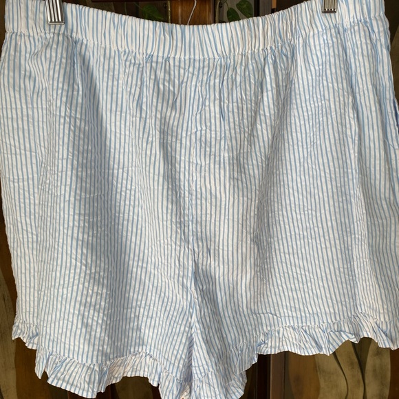 NWT And Now This, Women’s blue/white stripe short, size 2X - Picture 1 of 6